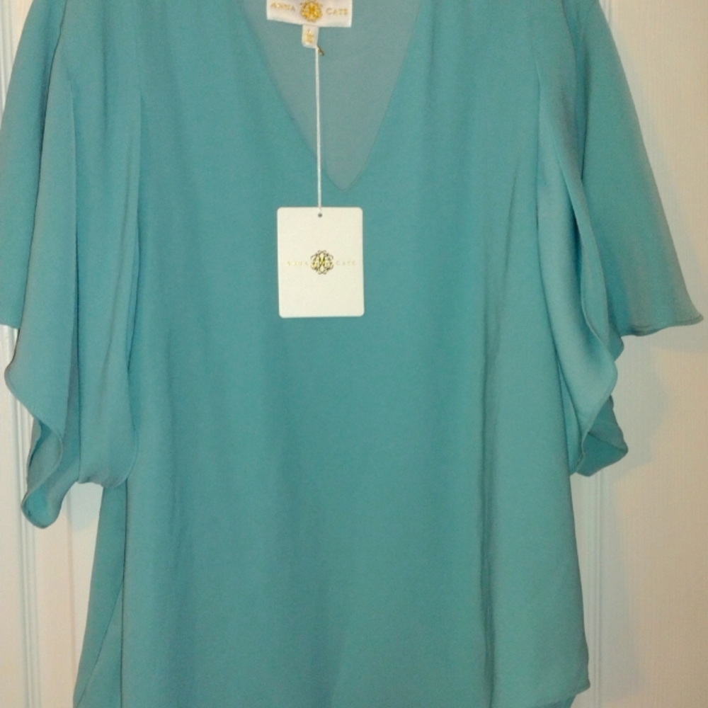 Anna Cate women's top